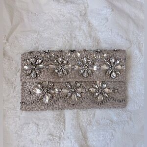 Lulu’s embellished satin clutch ✨